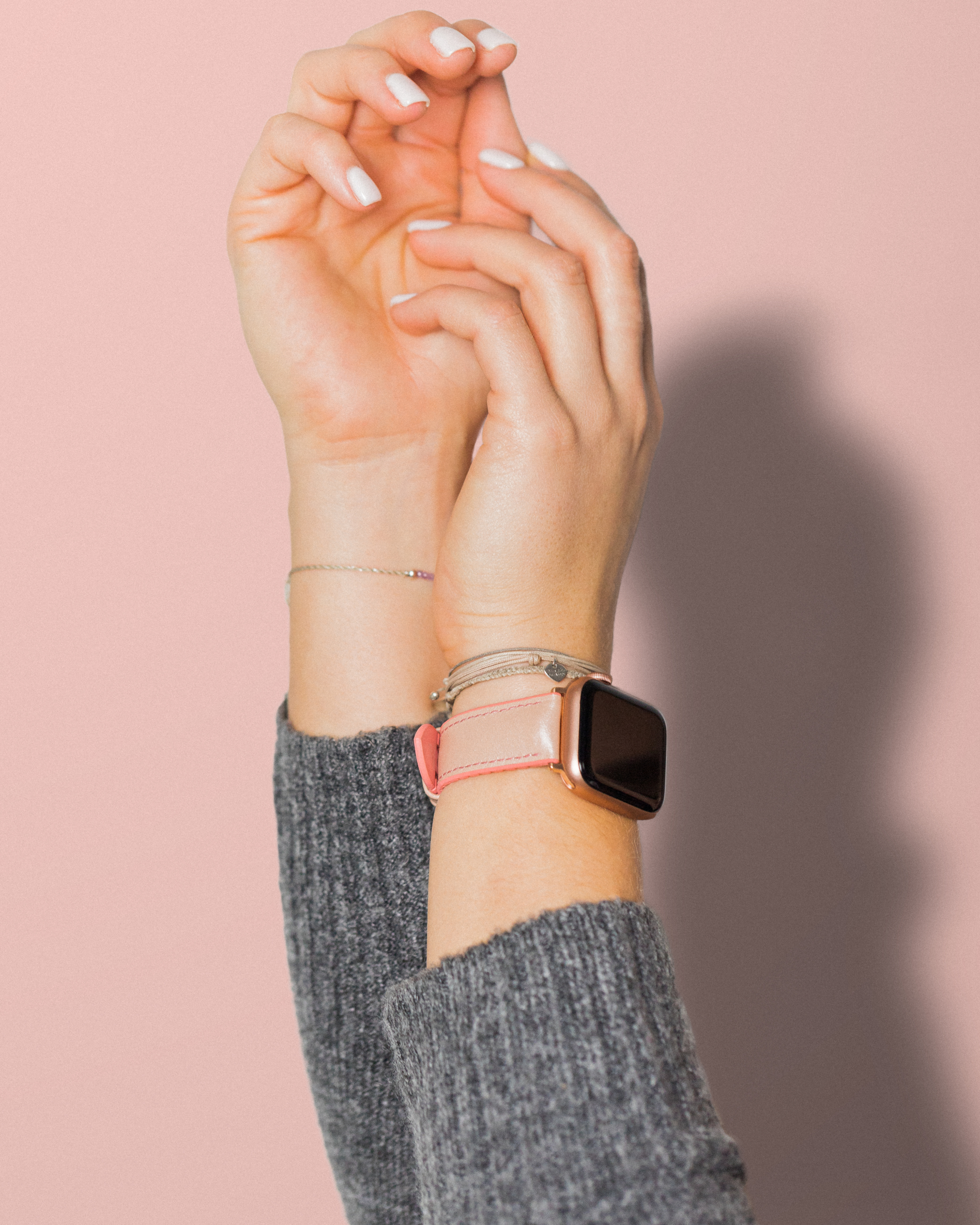 applewatch-female-lindsey-lifestyle-high