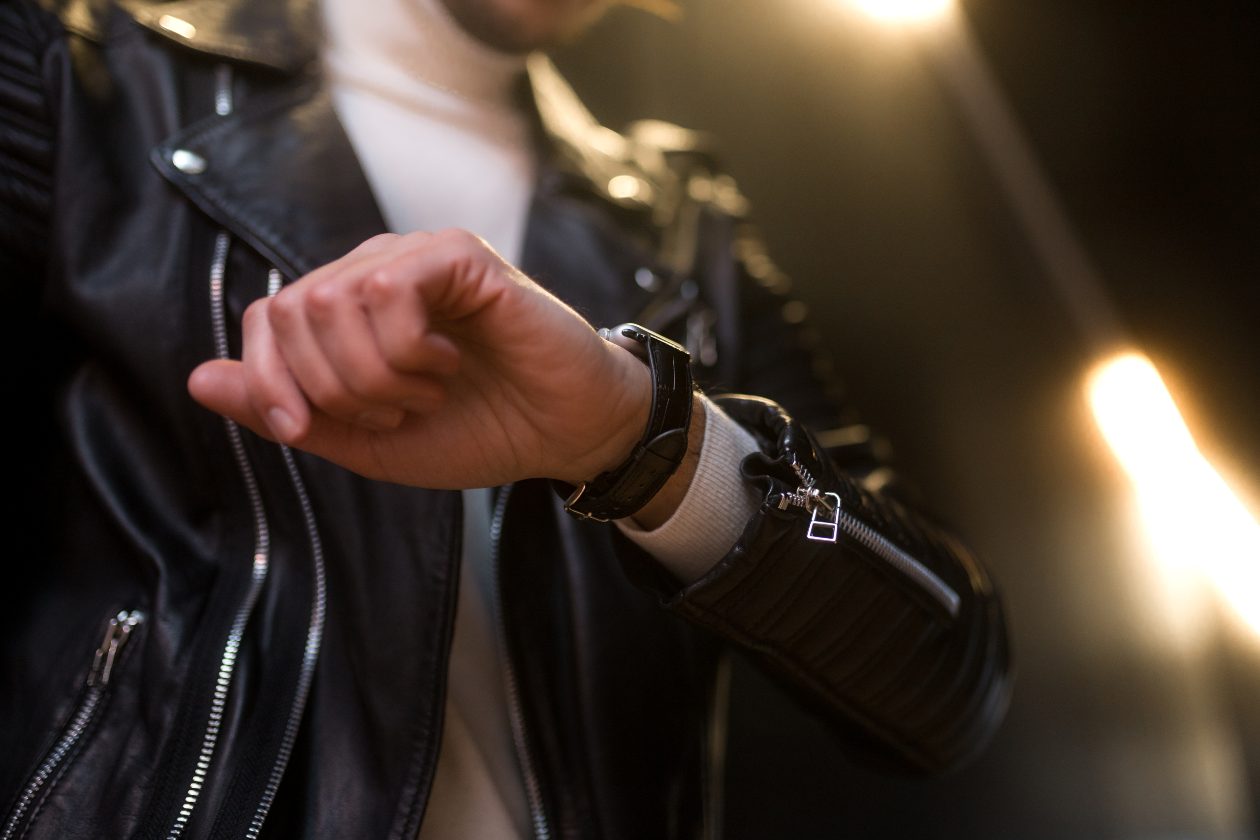 hirsch-essential-lifestyle-street-ian-black-applewatch