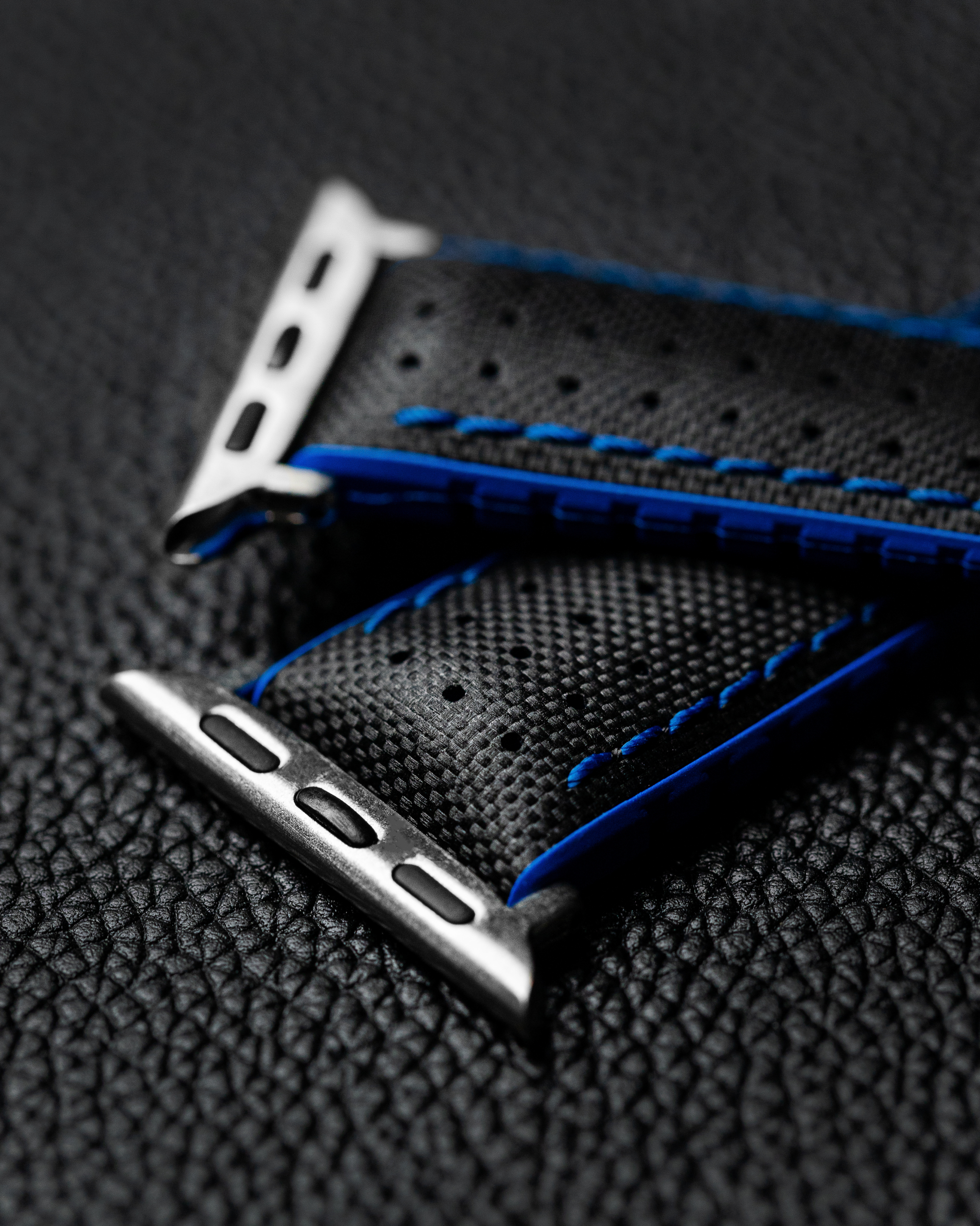 hirsch-productdetail-robby-blau-applewatchadapter-high-01