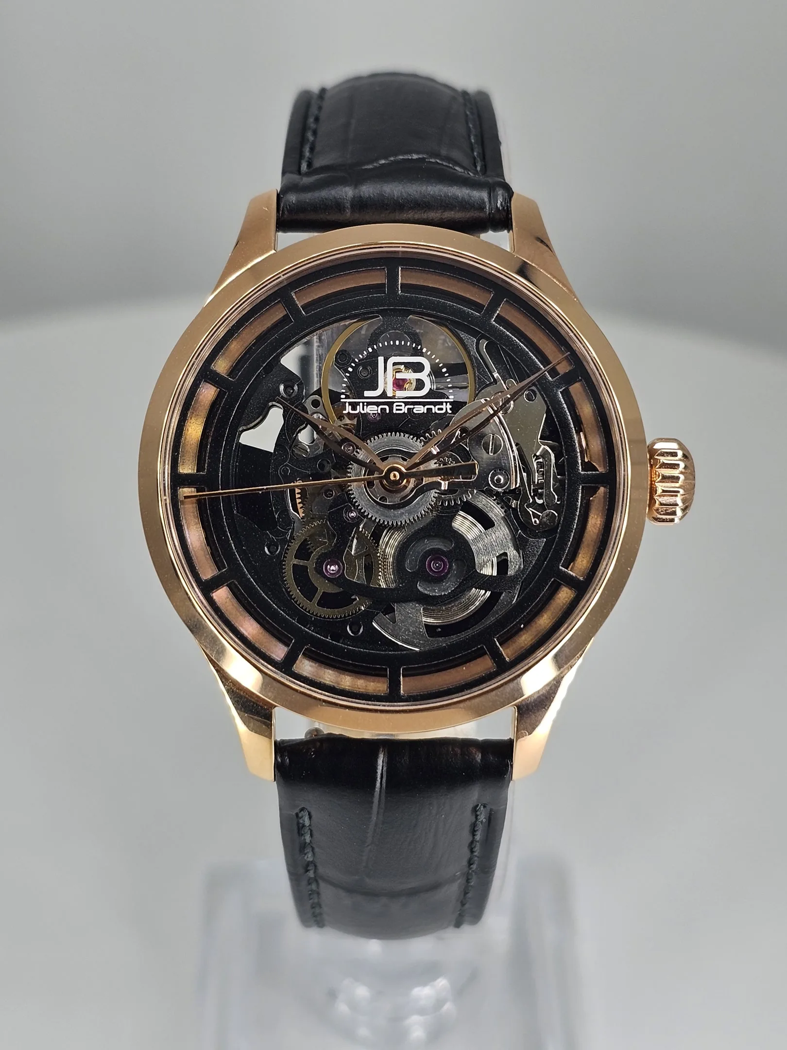 Série 3 Révélation, montre automatique suisse Julien Brandt, vue 2