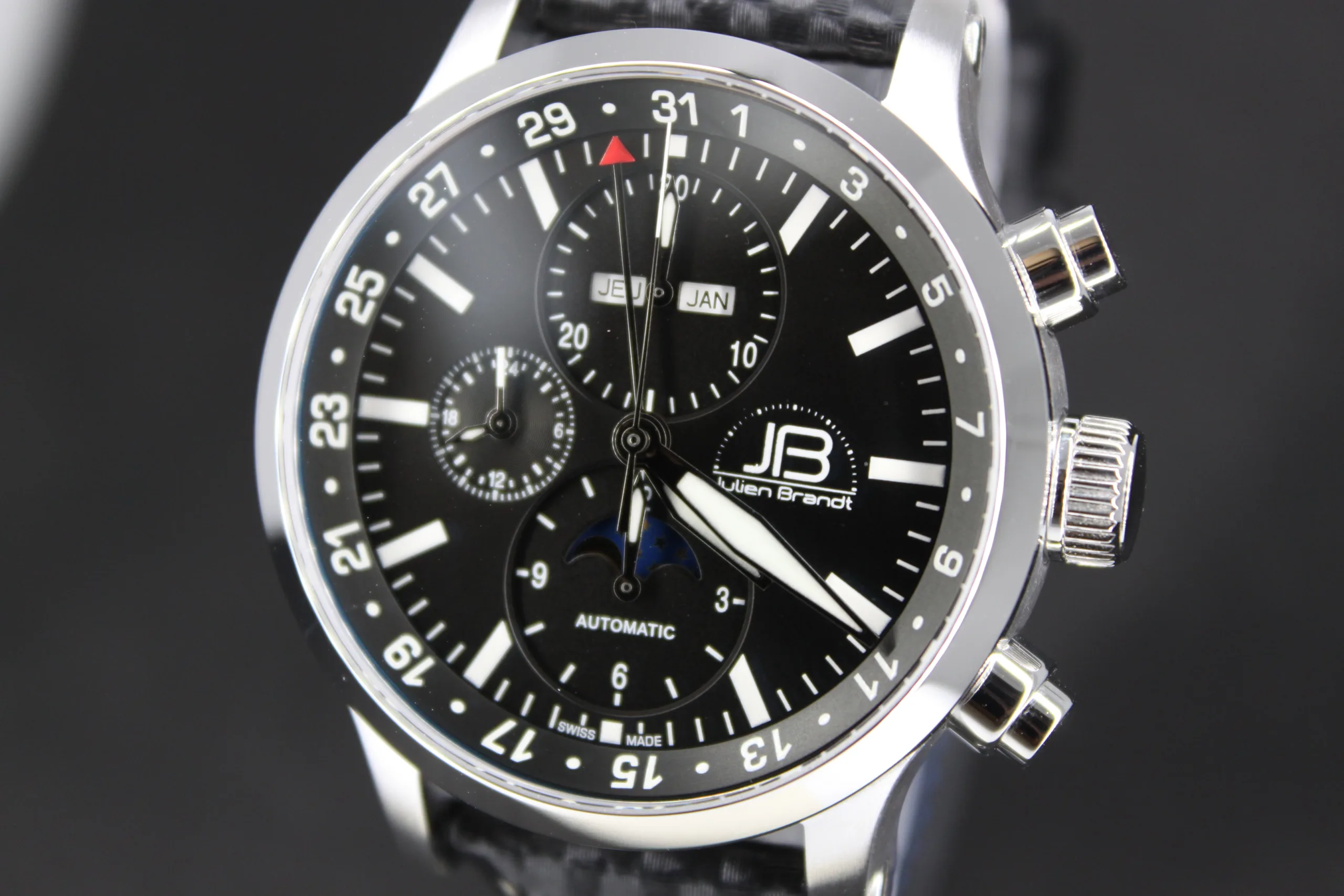 Série 7 Acier, chronographe suisse Julien Brandt, vue 2