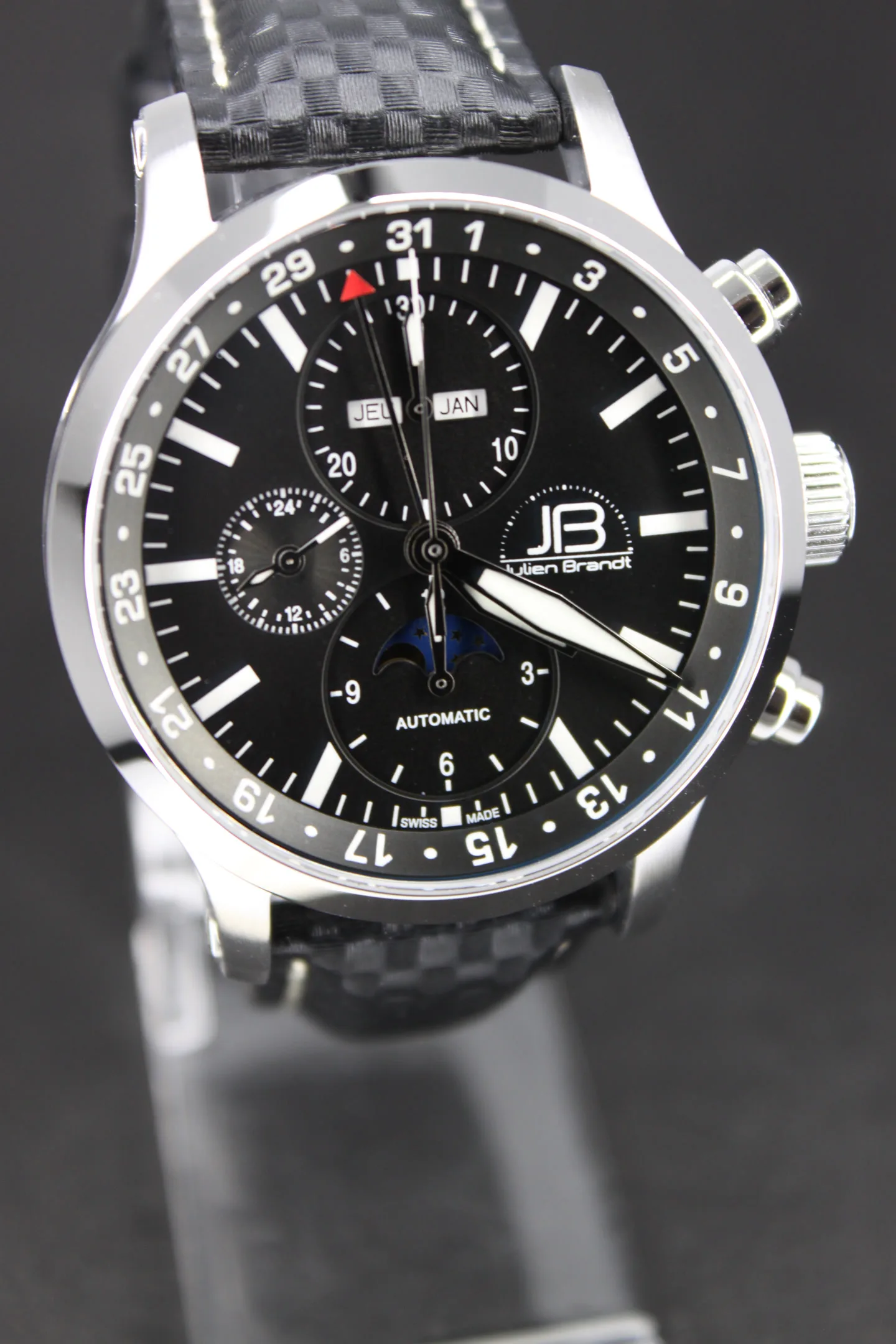 Série 7 Acier, chronographe suisse Julien Brandt, vue 3